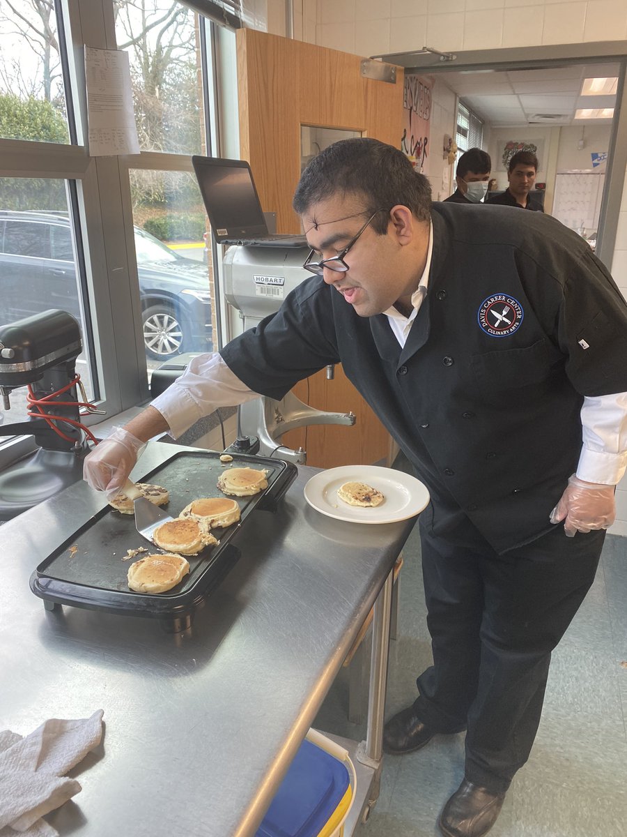 DCC_Catering's tweet photo. After a busy holiday season, our class was finally able to celebrate our hard work with a pancake party! @SJDavisCenter https://t.co/na8oph9ltU
