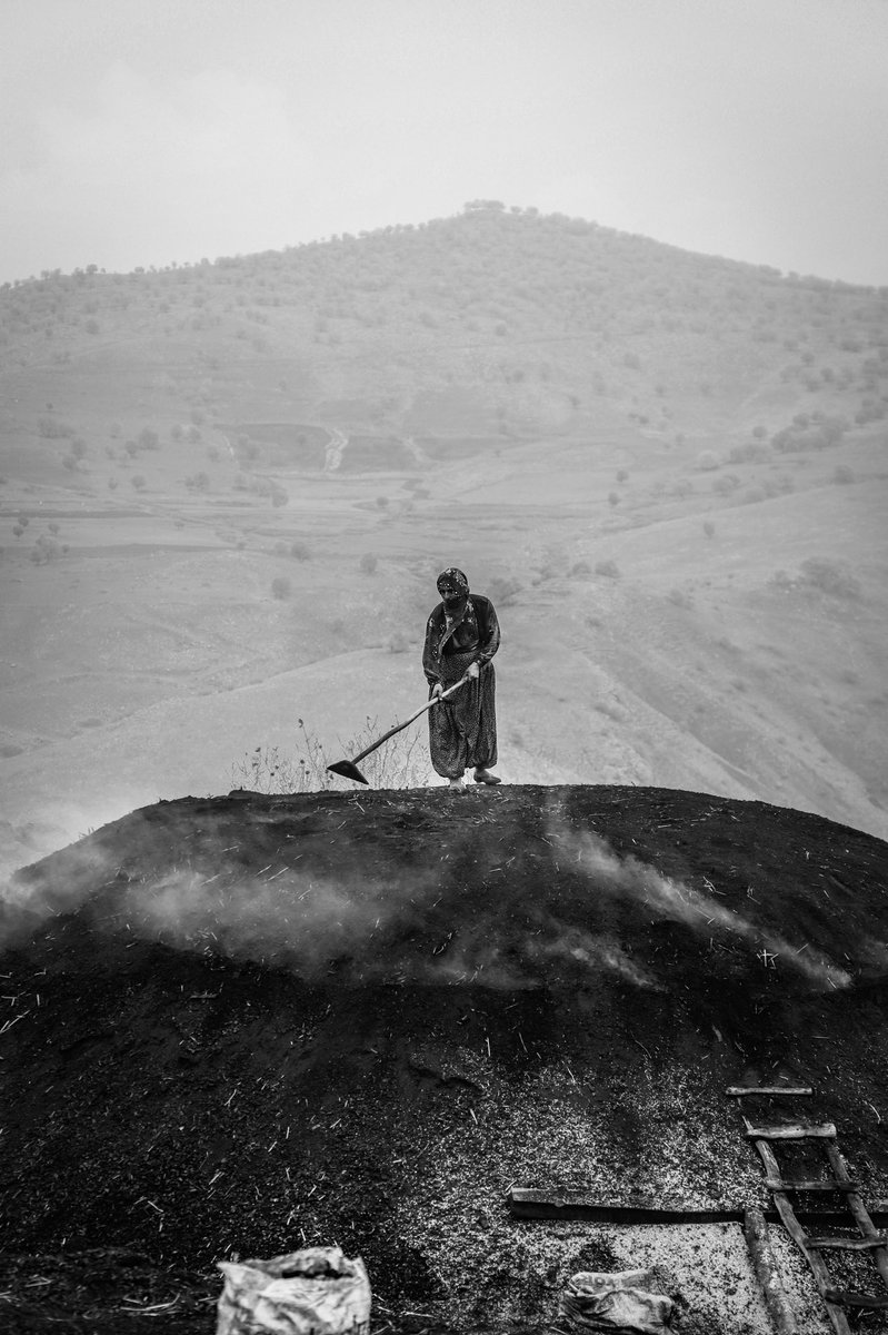 coal producer/Anatolia

#myspcstory #photobook #photography #womeninstreet #street_macadam #streets_storytelling #blackandwhitephotography #bnwphotography #hikaricollective