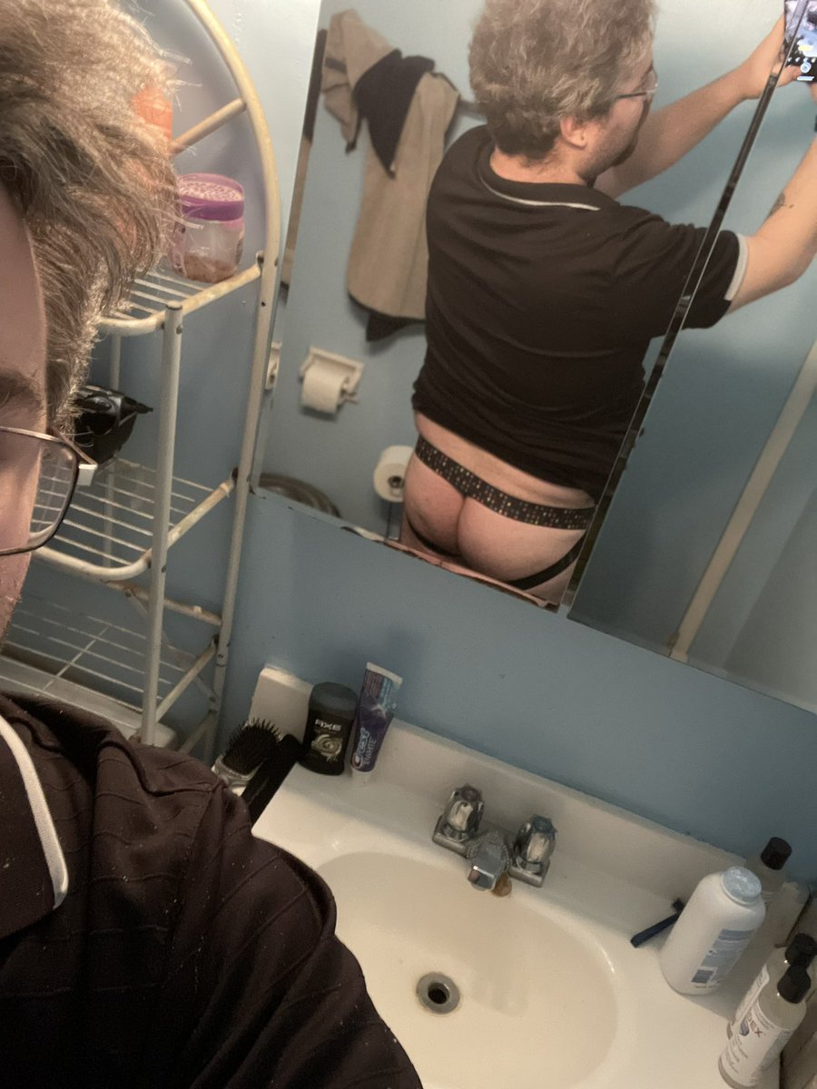 JacksonFleet's tweet photo. @vincentlang89 @MikeTal05245357 Right here!
#findom #cashmaster #paypalinbio #PrinceHarryhasgonemad #canadiangay #bigbutt #canadianbutt https://t.co/xkdOOns2cG