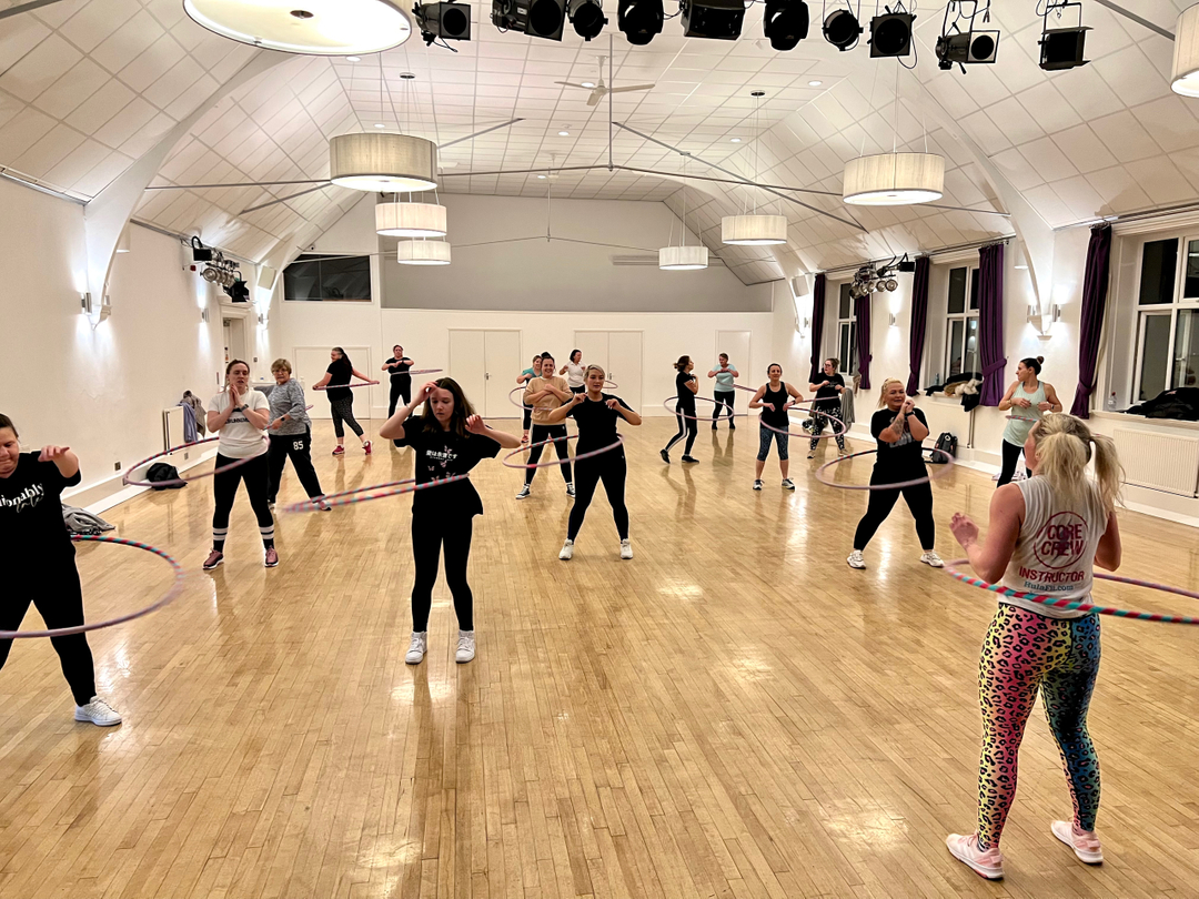 HulaFit's tweet photo. Who's looking forward to their first HulaFit of 2023?🙌🏻
Drop your class location in the comments📍

We have new classes popping up across the UK - find your local class @ https://t.co/QiTuYils0N. https://t.co/iATXxzIhKT
