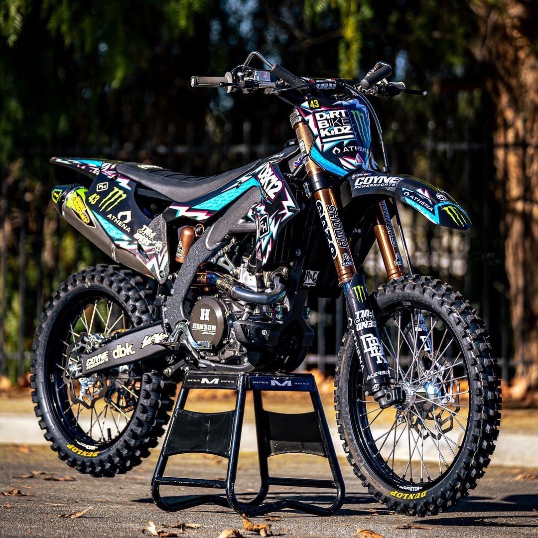 RideDunlop's tweet photo. Starting this week with the @twitchthis8 @kblock43 tribute kit from A1 this past weekend.

📸 @destincantrellphotography
🔧 @randcmotorsports

#RideDunlop #MX33 #ripblock #kb43ver https://t.co/1bFkSwn8T2