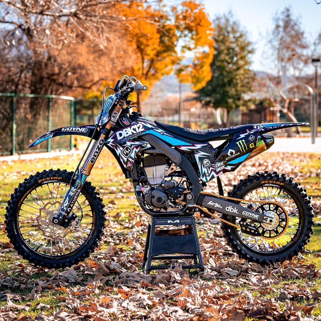 RideDunlop's tweet photo. Starting this week with the @twitchthis8 @kblock43 tribute kit from A1 this past weekend.

📸 @destincantrellphotography
🔧 @randcmotorsports

#RideDunlop #MX33 #ripblock #kb43ver https://t.co/1bFkSwn8T2