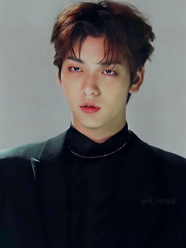 rumahyeonbin's tweet photo. Sbin, dominan omega yang punya sisi rahasia, selalu cari alpha muda di bl4ck mark3t untuk dia beli dan dijadikan 'pelayan'.
Yjun, si alpha muda, masih naif dan polos &amp; punya hidup tragis karna berakhir di kurung, dijadikan objek jual-beli dan akhirnya bertemu Sbin. https://t.co/ZvFVwzEk1K