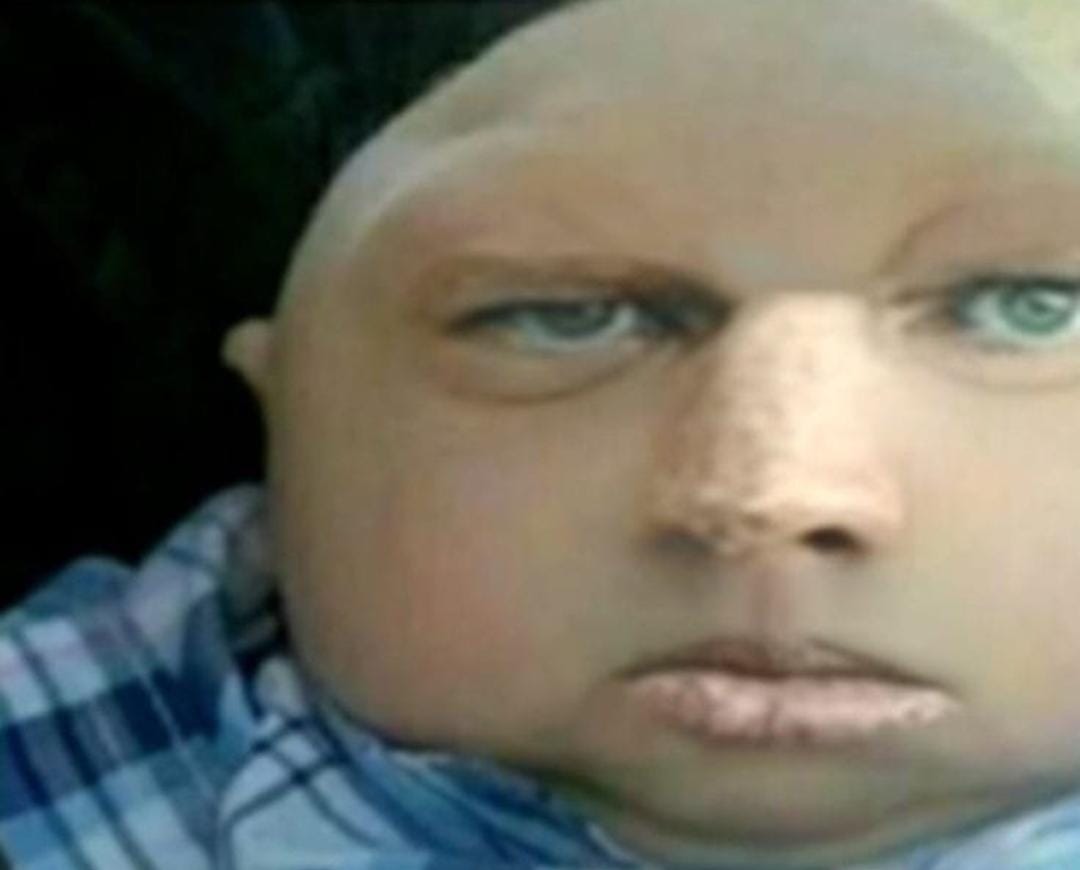 ZiaMalgy's tweet photo. Just gave birth to this beautiful bundle of joy!!! 😅😙😚 Named him Shaeney, Love him w all of me... The guy in last picture is my other son Chrantell 😌❤️ ik he lookin good but all u lusting ugly women can f... Off!!! He's my baby 💋💋
A mothers love cannot compare to others. https://t.co/YlDIrdGP7U