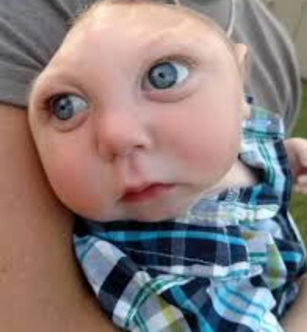 ZiaMalgy's tweet photo. Just gave birth to this beautiful bundle of joy!!! 😅😙😚 Named him Shaeney, Love him w all of me... The guy in last picture is my other son Chrantell 😌❤️ ik he lookin good but all u lusting ugly women can f... Off!!! He's my baby 💋💋
A mothers love cannot compare to others. https://t.co/YlDIrdGP7U