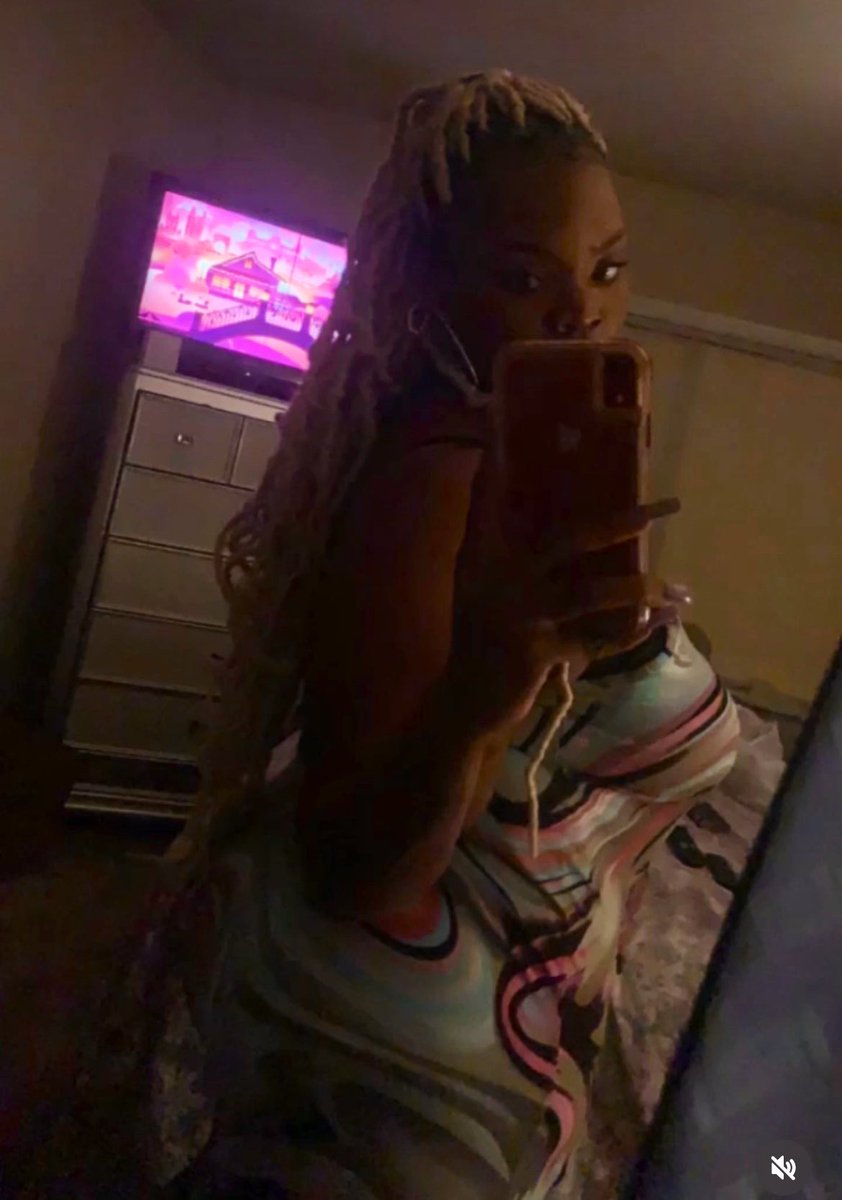 BlkGodd3ss's tweet photo. MySpace quotes: Thicka den a snicka
#ThiccChicks #Myspace #BlackGirls #IYKYK #BootyLength #StonerChicks #FloridaGyal #MirrorPics https://t.co/PieMwEzJev
