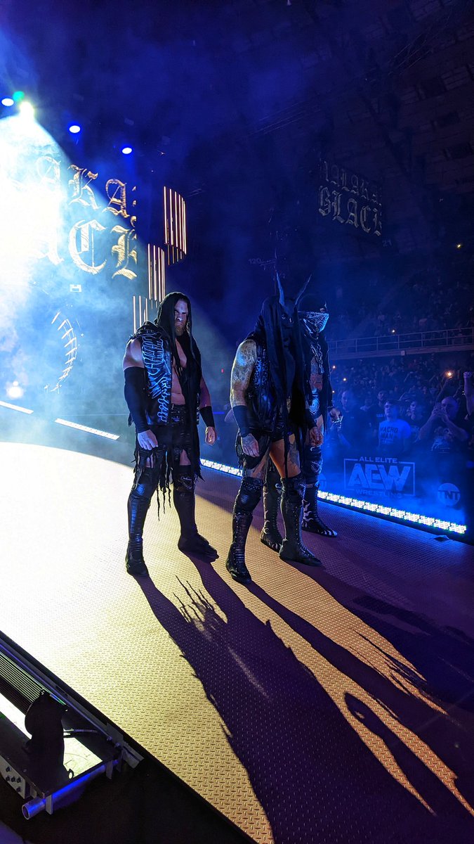 QBACCAHG's tweet photo. I hope @houseofblack @malakaiblxck are going to show up at the Laredo, Texas @AEW event! #houselfblack #malakaiblack #brodyking #buddymathews #juliahart #AEW https://t.co/Nvu4fFzYLL