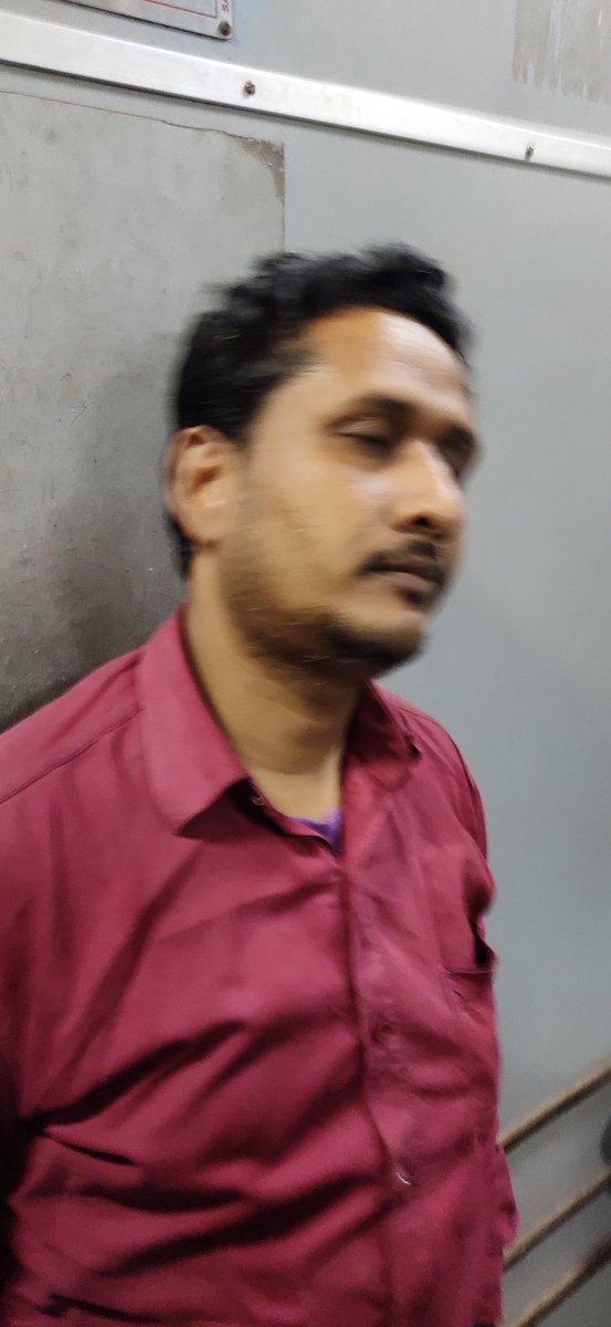 gurjeet_pathak's tweet photo. @RailMinIndia @RailwayNorthern @rpfnr_ @RPF_INDIA  See how side pantry is blocking gates then ignores if passengers are suffering to enter in train.And not even bothered to accept mistake but abusing when asking to open the gates.TrnNo14206,Dpt7:05pm,GZB.Stopage2min.Date09/1/2023 https://t.co/3DCmWbnDzW