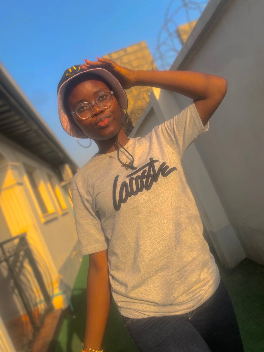 Tech_geek001's tweet image. Ok, festive season is over.
Time to get serious and make my youthful age worthwhile.
Btw I’d love to bless your page with pics if how my holidays went.😂❤️
JavaScript course next..😩🤲
#femaledev
#frontendwebdev
#30daysofcodes
#techgeek✨