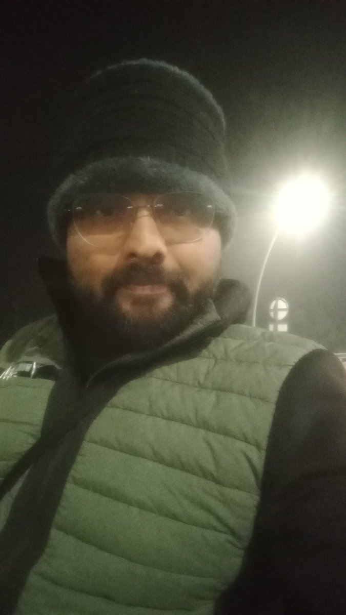 Pankaj_pathak0's tweet photo. लूट लेते हैं अपने ही,
वरना गैरों को कहा पता,
इस दिल की दीवार कहाँ से कमज़ोर हैं....... https://t.co/2mkEZ9SfJS