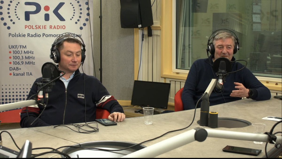 Republikanie_'s tweet photo. 📣Andrzej Walkowiak wziął udział w audycji #RadioPIK. #Republikanie        Link do rozmowy 👉🏼 https://t.co/JGNxlX9lNq https://t.co/JTzxOIu6av