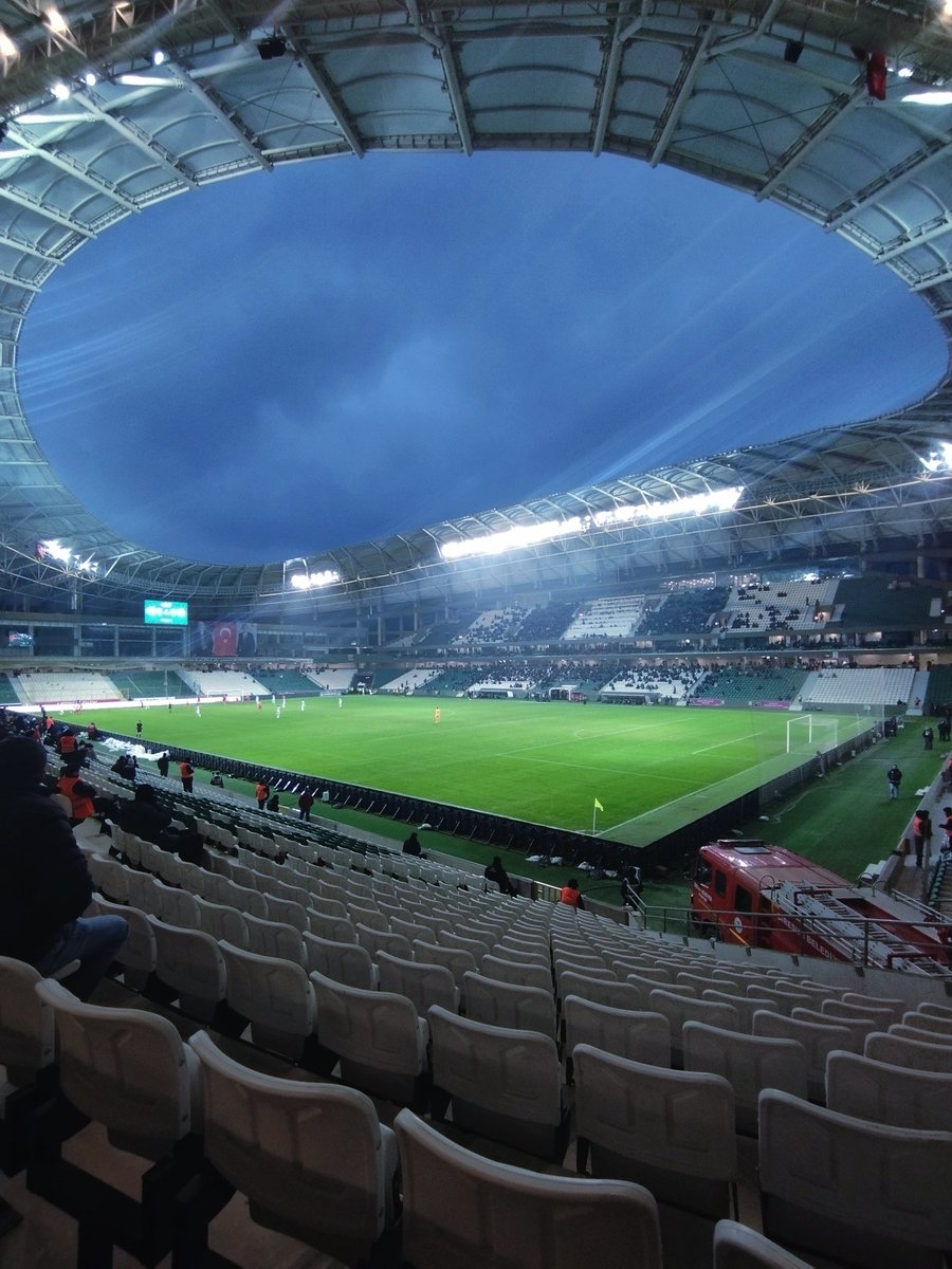 BurakTemiz28's tweet photo. GİRESUN SPOR KOMPLEKSİ
#ÇOTANAKSPORKOMPLEKSİ https://t.co/cTOThufn6J