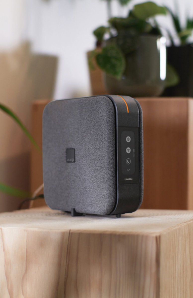 A l’occasion du #CES2023, la #Livebox6 reçoit le CES Innovation Awards ! Ce prix récompense les produits les plus innovants de l’année ➡️ performance et technologie dernière génération, design innovant, respect de l’environnement. Bravo aux équipes <a href="/orange/">Orange</a> pour ce 4eme trophée !