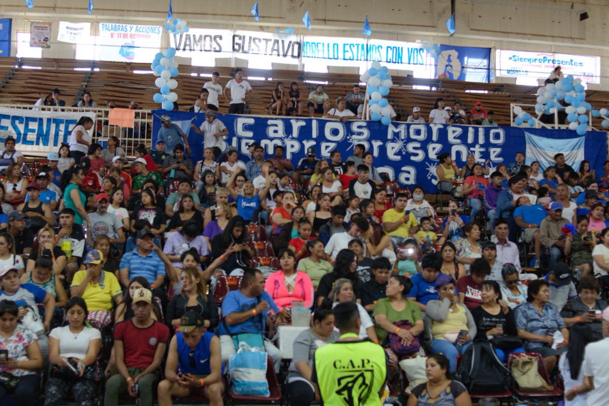 AEJavierSalta's tweet photo. Tremendo, un estadio #delmi colmado de personas que quieren una Salta mejor, en la que todos estemos incluidos. Por que a #Salta la vamos a salvar los salteños. @LibresSurSalta https://t.co/LbJBJT2oT3