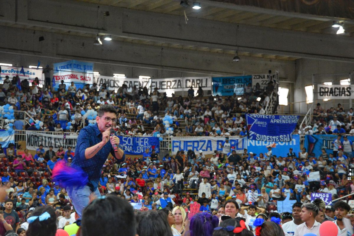 AEJavierSalta's tweet photo. Tremendo, un estadio #delmi colmado de personas que quieren una Salta mejor, en la que todos estemos incluidos. Por que a #Salta la vamos a salvar los salteños. @LibresSurSalta https://t.co/LbJBJT2oT3