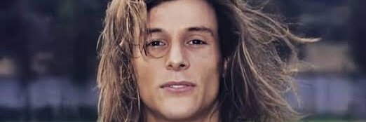 Happy b'day to me 🍾

Dentro das 4 linhas é que me sentia bem 😊