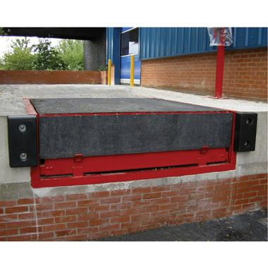 ActionHandling's tweet image. Serious consideration should always be given to fitting Dock Bumpers at loading bays. They reduce damage to loading docks, equipment and buildings caused by vehicle impact and consequently significantly reduce maintenance bills.
#dock #loadingbay