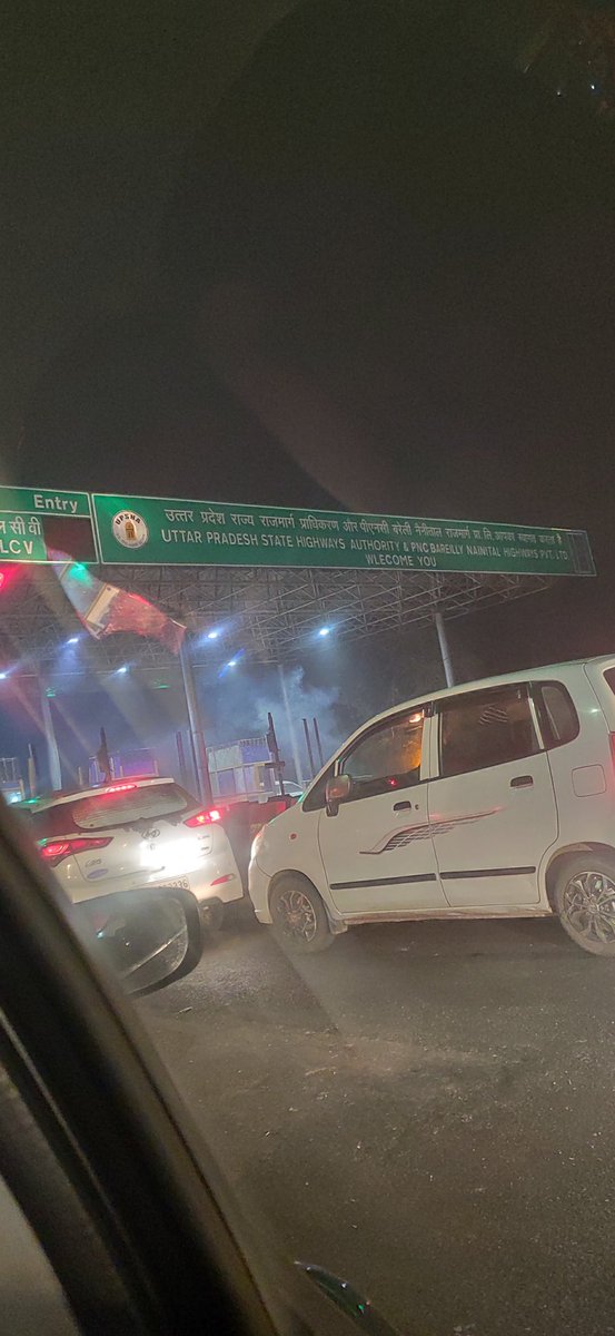 VermaSgit's tweet photo. At Mundiya Toll, Bareilly the Toll Plaza has everyday a new issue(printer problem or any technical issue), public has to face each the problem, as the Toll doesn't have Fastag Facility too. 
They don't follows NHAI guidelines of 3minutes.@NHAI_Official @nitin_gadkari @PMOIndia https://t.co/C9VsK2fm1H