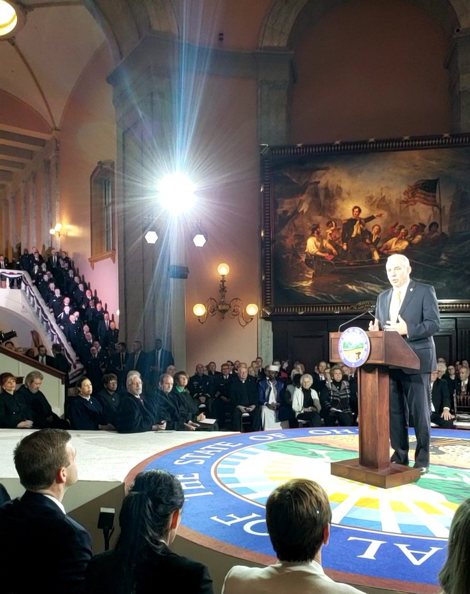 johnfortney's tweet photo. Welcoming the crowd gathered in the @OhioStatehouse rotunda, @OhioSenateGOP President @matthuffman1 and @OHRGOPCaucus Speaker @jasoncstephens kick off the #ohioinauguration of Governor @MikeDeWine.
Watch on https://t.co/ukS6TTmgdd. https://t.co/zStYJDZ9Ov