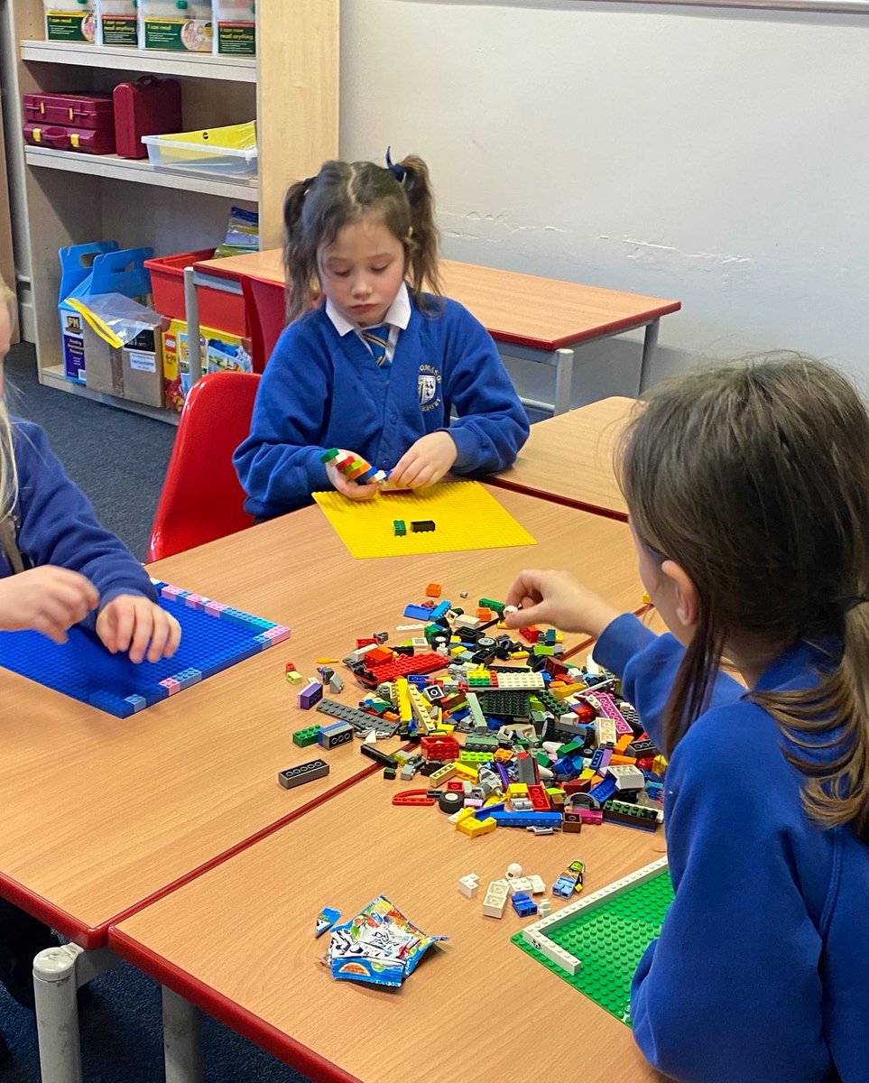STOCSch's tweet image. Lego after school club also began today! I am sure we have some budding Architects in the making!!! @STOCSch @LEGO_Group #afterschoolclubs #legofun 💛💙