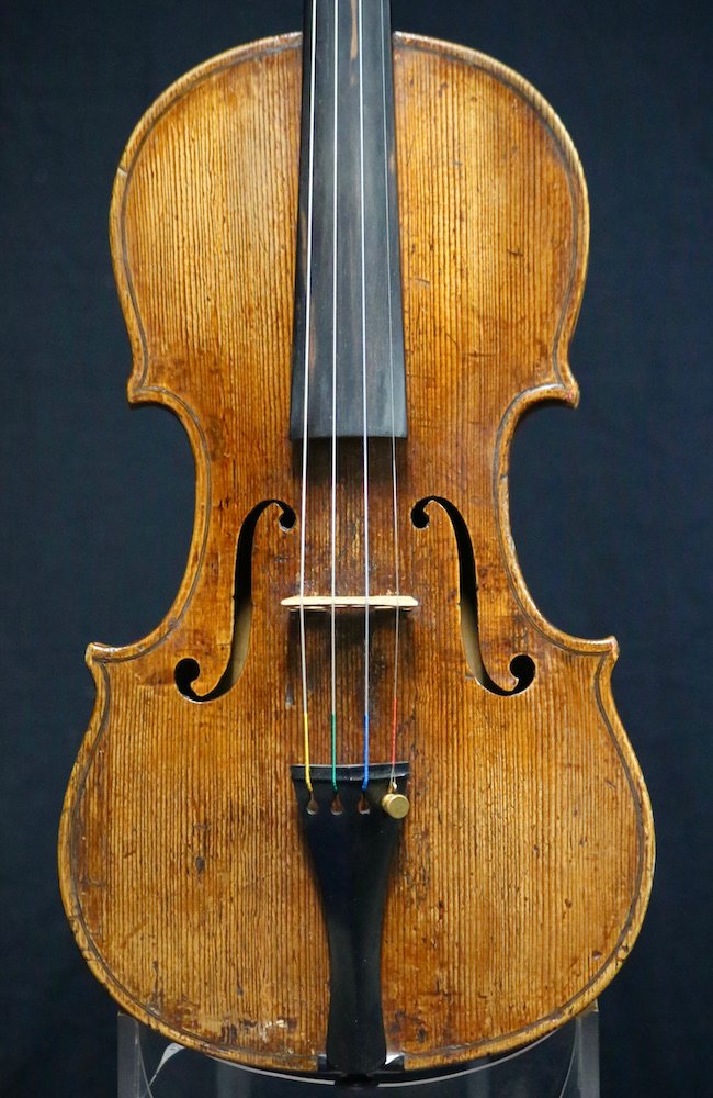 BenningViolins's tweet photo. A fine #Testore-model #violin crafted in 1900 by English #violinmaking team, the Voller Brothers, is available for examination and trial. Stunning detail and meticulous work. Dark and rich tone with excellent projection. Certified. #violinist Learn more: https://t.co/FvBHRiORSV https://t.co/K59lNkiyRr