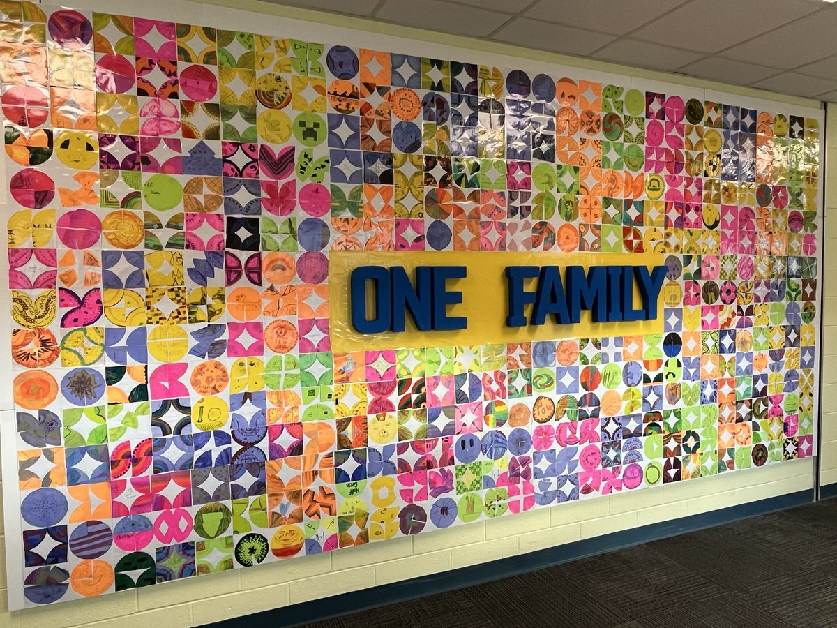 Excited to share this collaborative art project put together by our GIS students this year. Thanks to <a href="/MrsHuntGIS/">Mrs. Hunt</a> for organizing! #1GC #GCSC