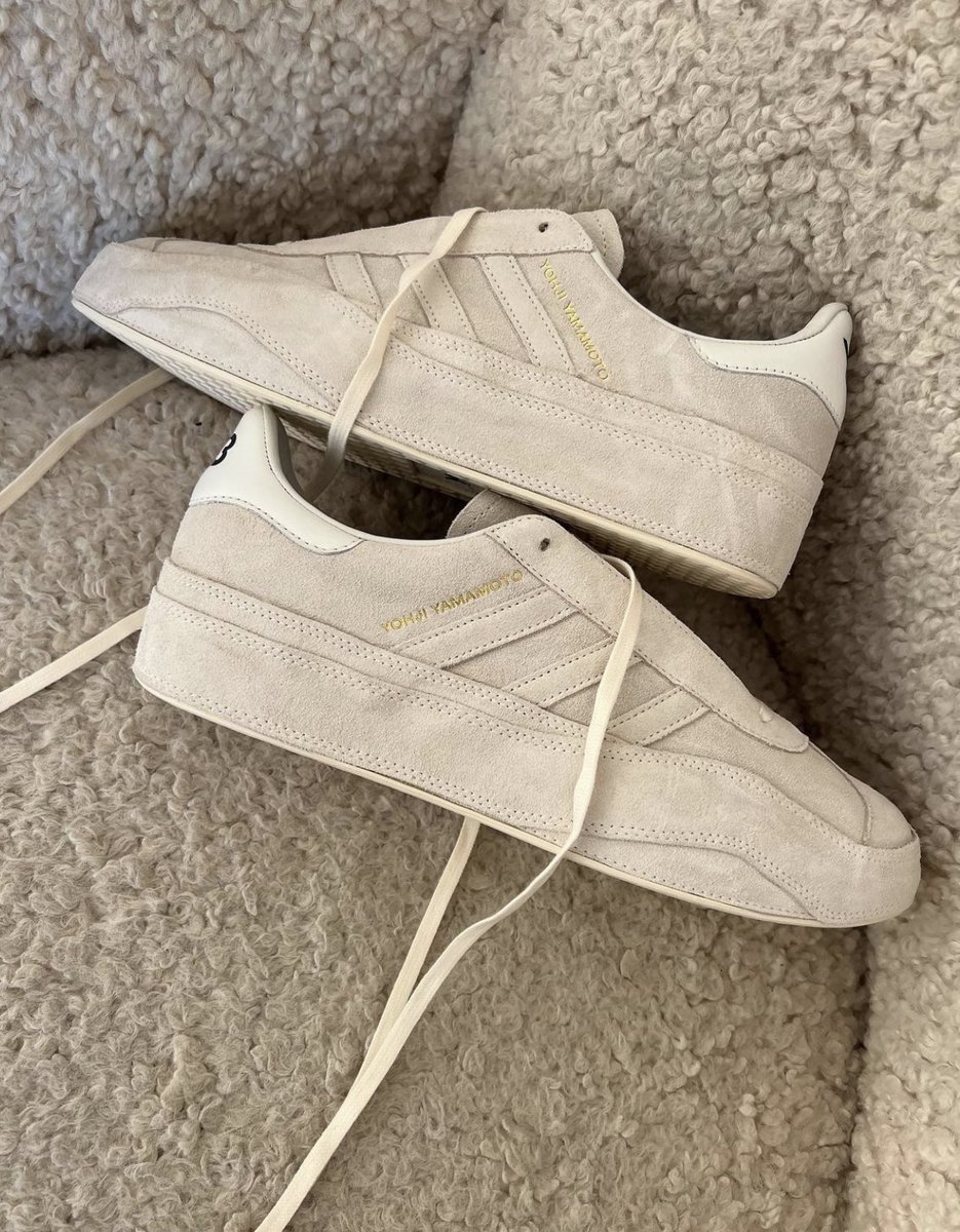 StreetFashion01's tweet photo. Y-3 Adidas Gazelles!🖤 https://t.co/k1zqtXkXjN