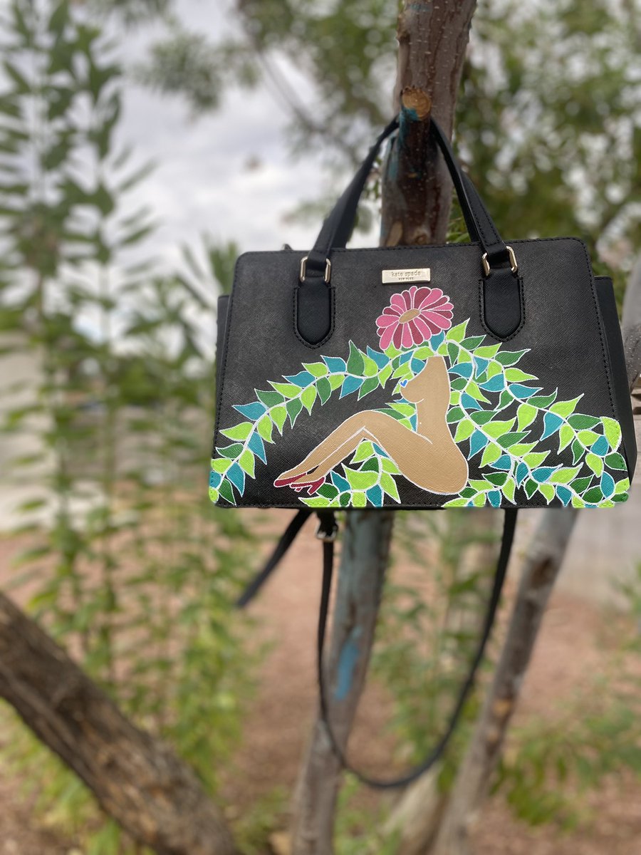 _alexxiss_'s tweet photo. She’s available as well! Upcycled Kate Spade tote!! Lots of pockets and an adjustable strap on this one https://t.co/Z4RfKSHkUo