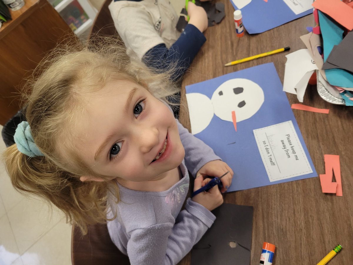 steam_TVLS's tweet photo. Kindergarteners in Mrs. Walton's class are having fun creating a snowman! 
#wearetuskyvalley
@TVTrojans https://t.co/VZYfbLJ2qo