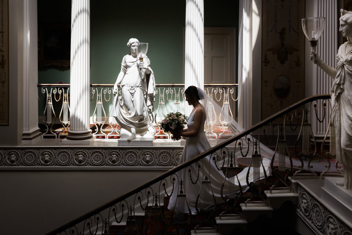 Leaping into 2023 with a "Wedding Highlights 2022" blog post...
blog.firstlight.photos/a-year-in-wedd…