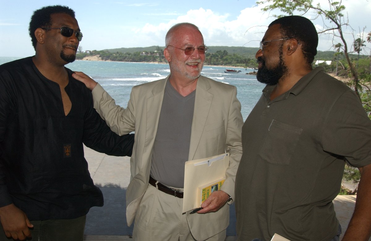 calabashfest's tweet photo. Walk Good Russell Banks. You were a gracious friend and an advocate for Calabash, gracing our stage in 2005 and again in 2010. We will miss you deeply. @kwamedawes @JustineHenzell #ColinChanner https://t.co/myN9ODR367
