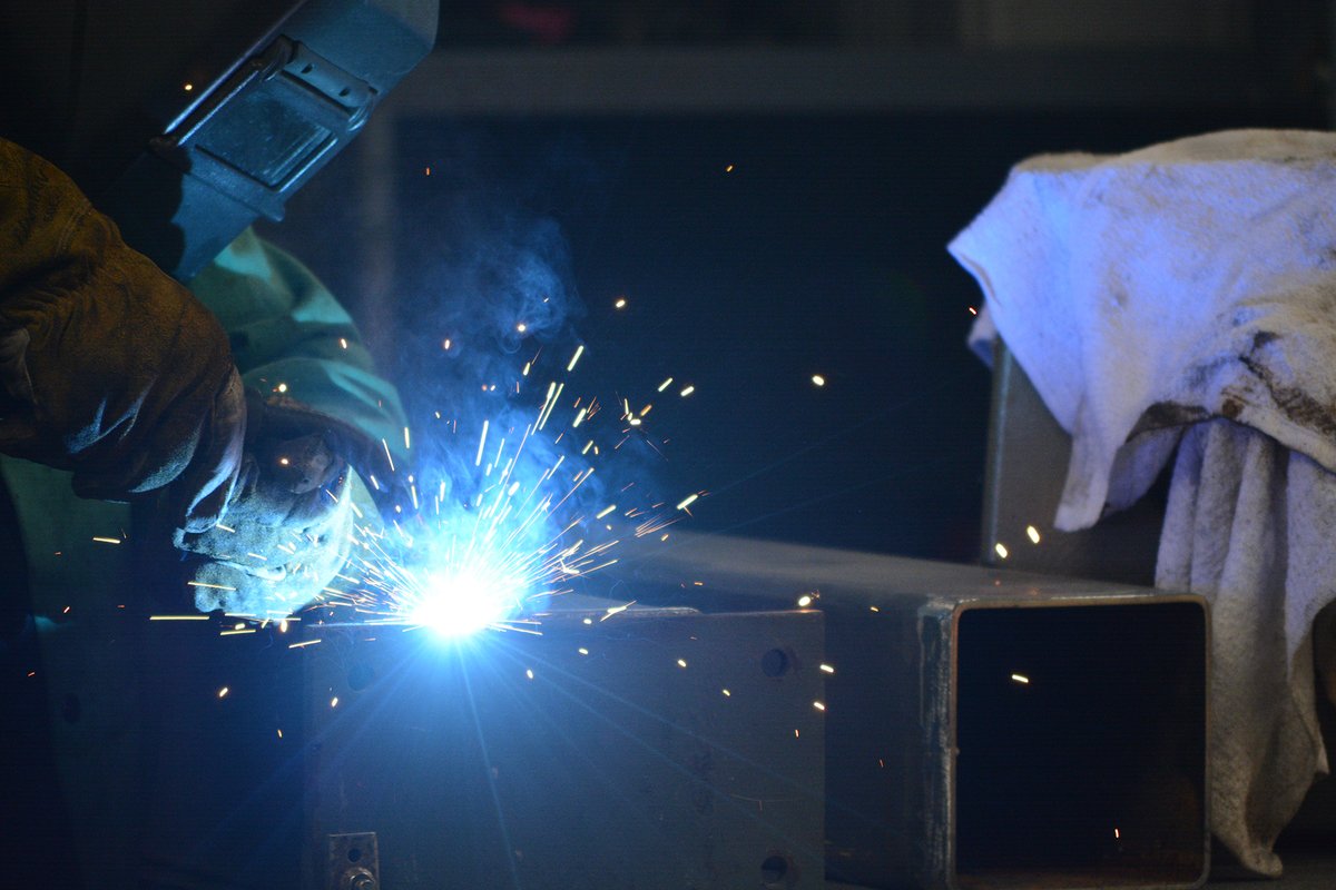Radwell_Intl's tweet photo. What is MIG Welding? Check out this throwback “What Is?” Video from Radwell TV to learn about this arc welding process. #MIGWelding #WeldersOfInsta #RadwellTV #MetalInertGas #Weling #Welders #SparksFlying #Welder #MIG #Welding
https://t.co/4wki84yvOu https://t.co/Mz41KDFV1m