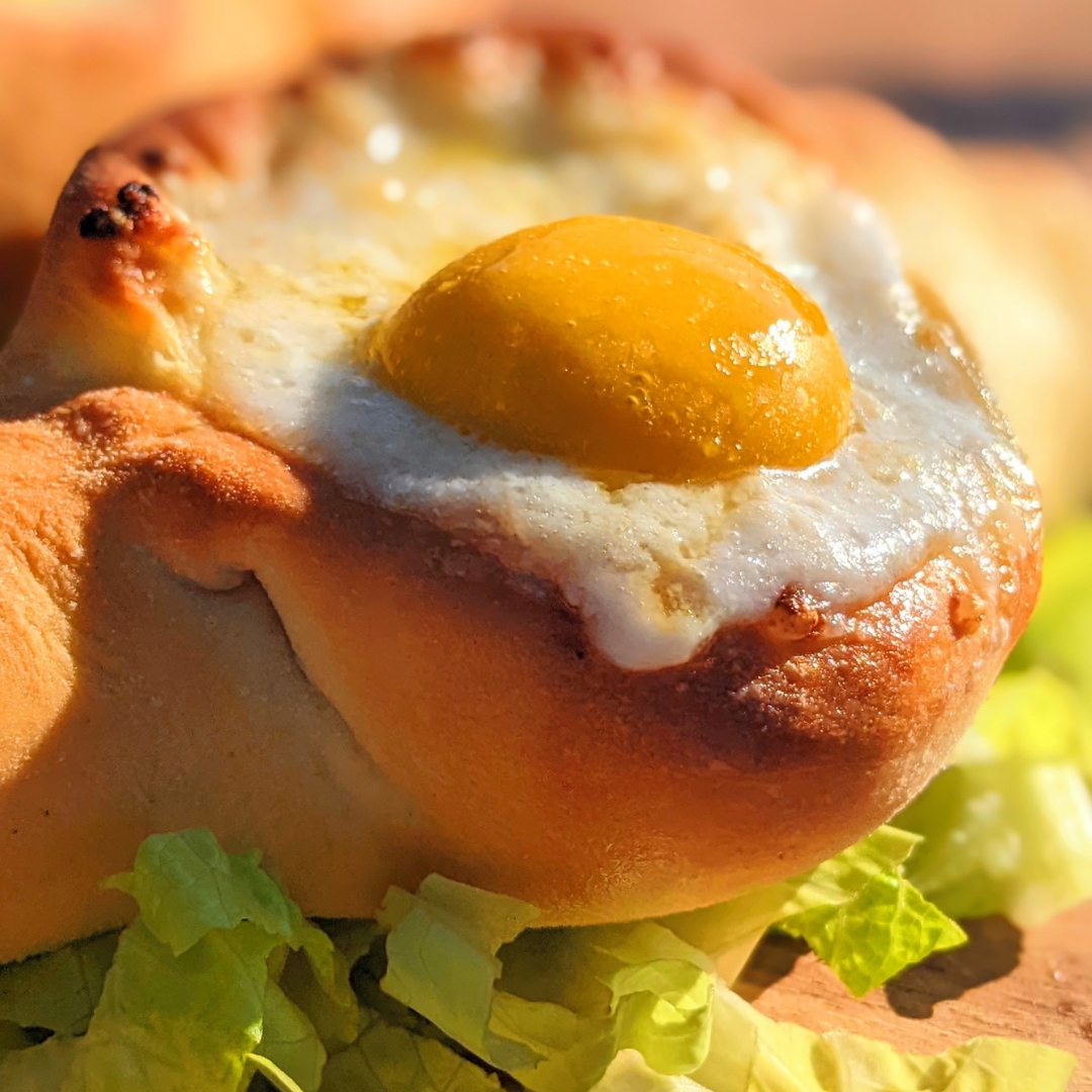 TheVegg's tweet photo. I can’t believe it’s not egg! This wonderful open-face Vegg “veggwich” is the creation of Niva Keren, better known as Niva Bento for her creative take on Bento Boxes. Watch how she makes it:  https://t.co/nP9nAEPtnh

#veganegg #plantbasedegg #vegan #eggsubstitute #eggwich https://t.co/wzMagGocq6