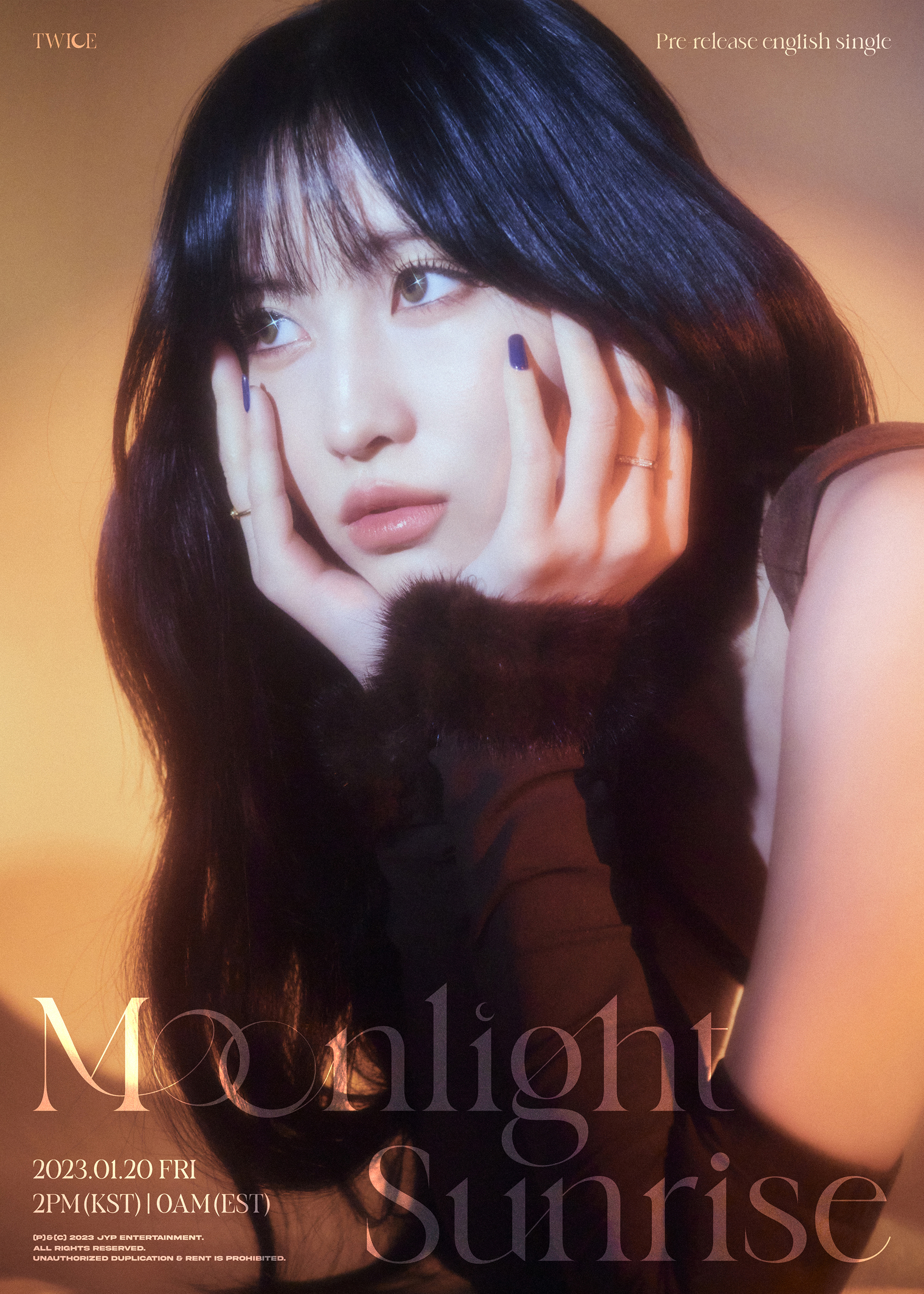 Momo de TWICE pour MOONLIGHT SUNRISE