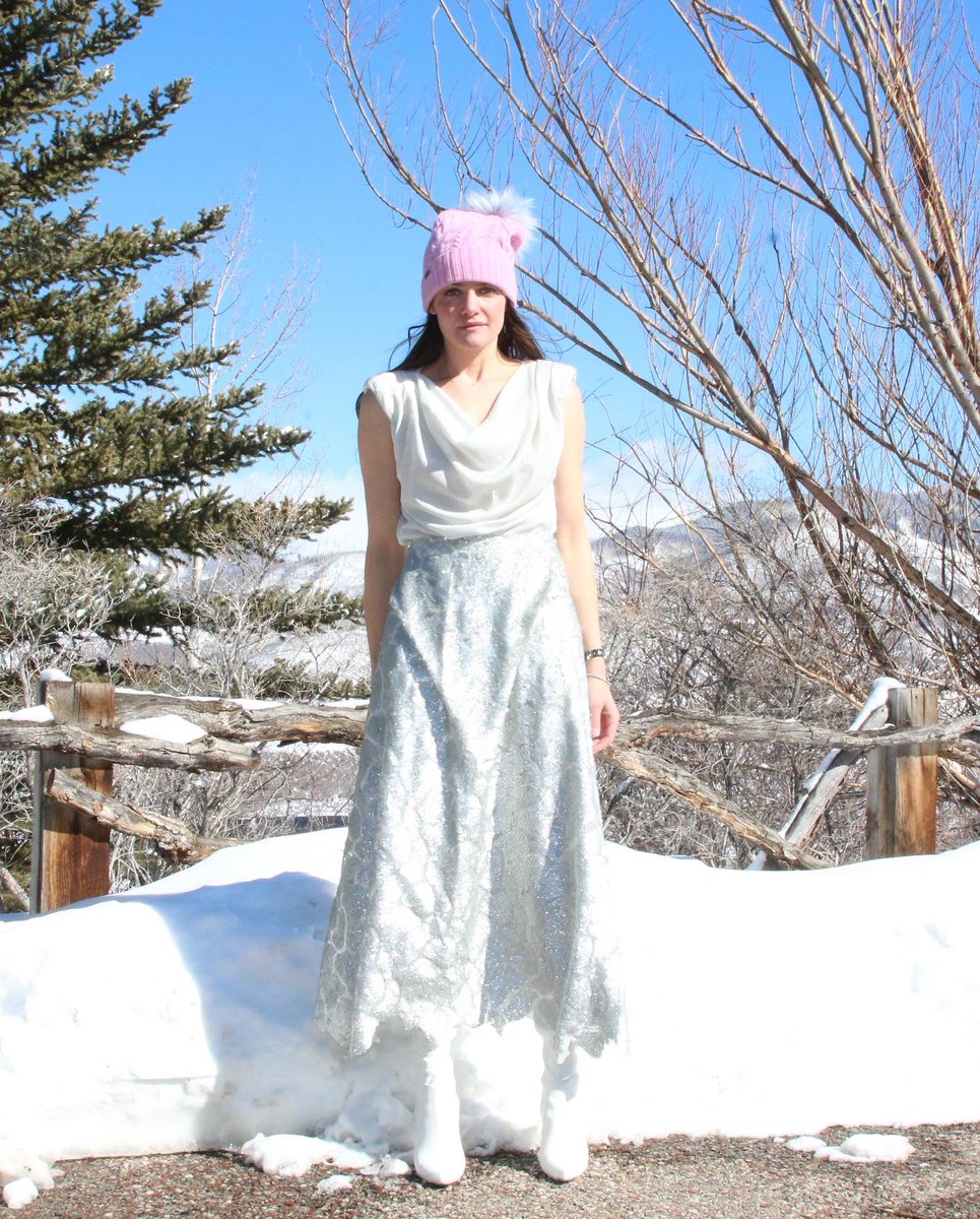 kate__stoltz's tweet photo. Silver and pink perfect for Valentineβs Day dates πππ
.
https://t.co/owov2Fvzke
.
#pinkhat #cableknithat #silverskirt #katestoltz https://t.co/C399QEemuF