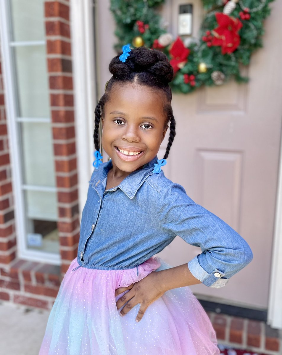 SandyAlmazor's tweet photo. Happy Birthday my sweet darling princess! 
I thank God everyday for blessing us with your sweet, smart and precious self. May The LORD bless you, keep you; make His face shine upon you, be gracious to you, lift up His countenance upon you, and give you peace. https://t.co/DmFyqZx2sx
