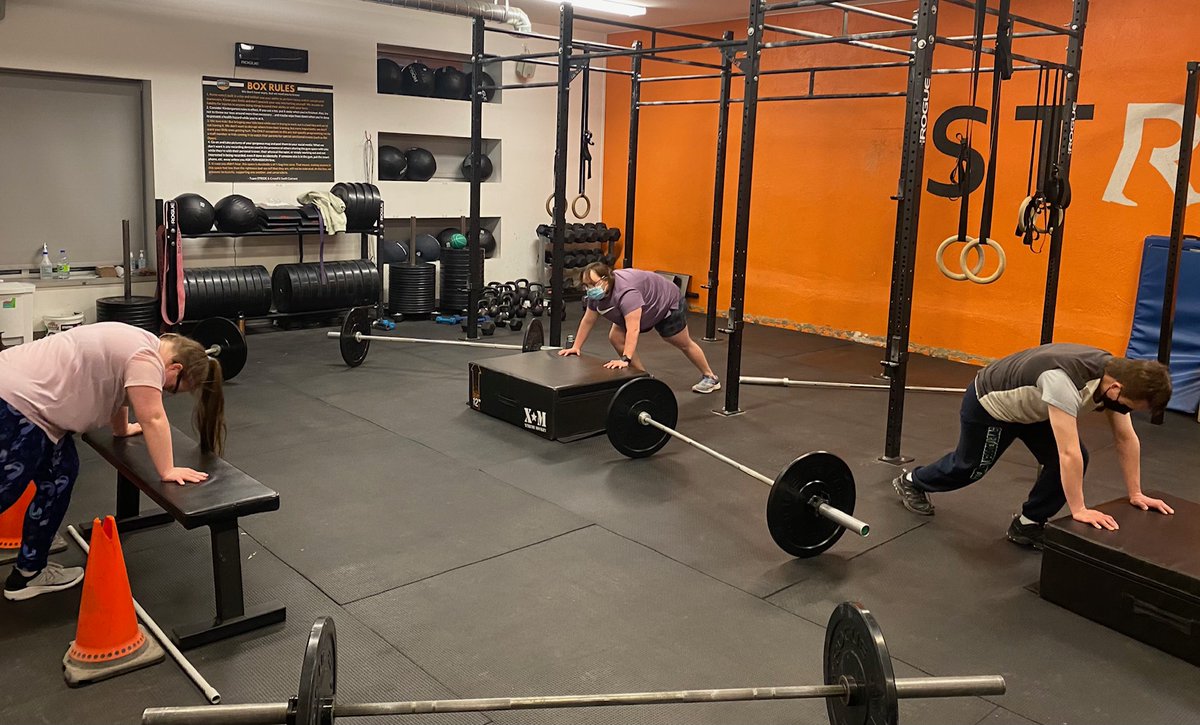 hityour_stride's tweet photo. 2023 is off to a great start for our Special Olympic athletes! Coach Jo reports everyone is progressing in form, mobility and strength. Keep up the good work! 

Featured in this post: Tamara, Janae, and Nolan! 

#MondayMotivation https://t.co/IZur9QV0RZ