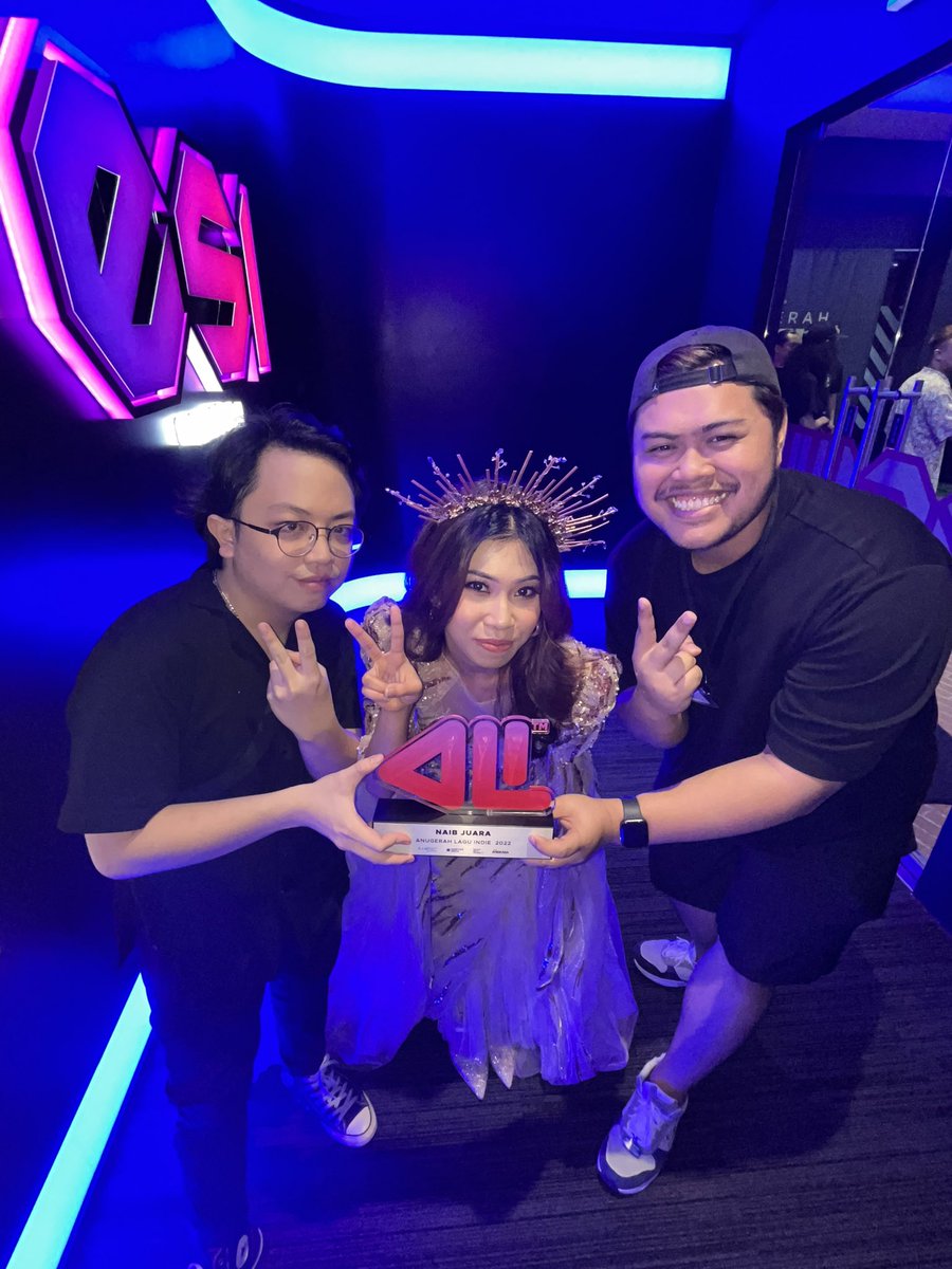 EliNyson's tweet photo. I am truly grateful for this opportunity and will continue to strive for excellence in my music career. Thank you to everyone who has supported me along the way, this achievement is for you. #AnugerahLaguIndie #TSMI #ALI2022 https://t.co/e7p8SMBX3J