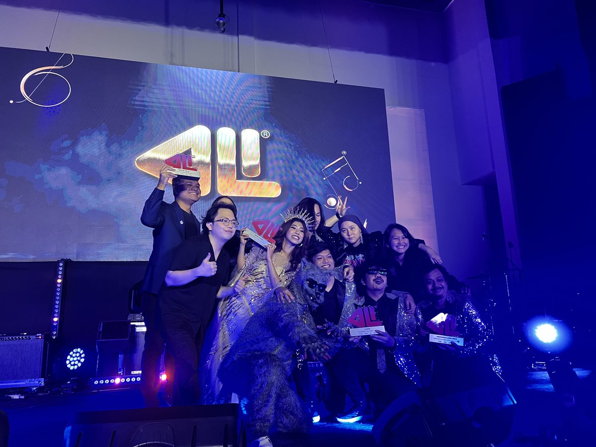 EliNyson's tweet photo. I am truly grateful for this opportunity and will continue to strive for excellence in my music career. Thank you to everyone who has supported me along the way, this achievement is for you. #AnugerahLaguIndie #TSMI #ALI2022 https://t.co/e7p8SMBX3J