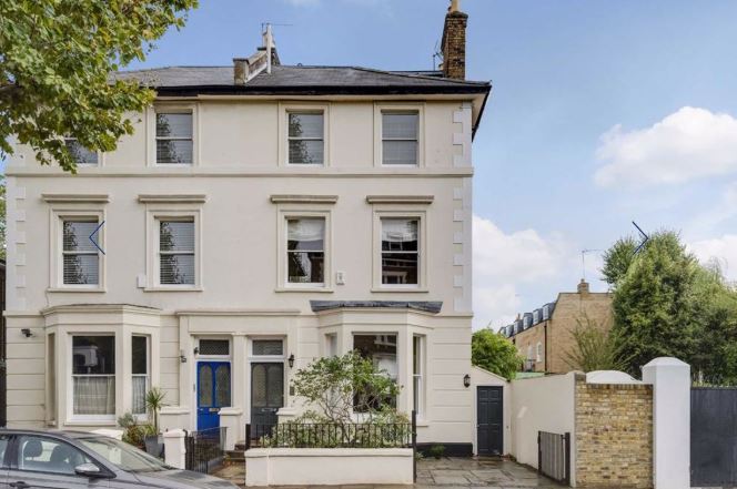 Another #Property SOLD by Arlington Residential is this 3 storey stucco fronted period #House in the heart of Maida Vale - Randolph Avenue £3,450,000. To arrange the sale or letting of your property in #London please call +44 20 7722 3322 #LuxuryHome #UK bit.ly/2ZyW7Iv