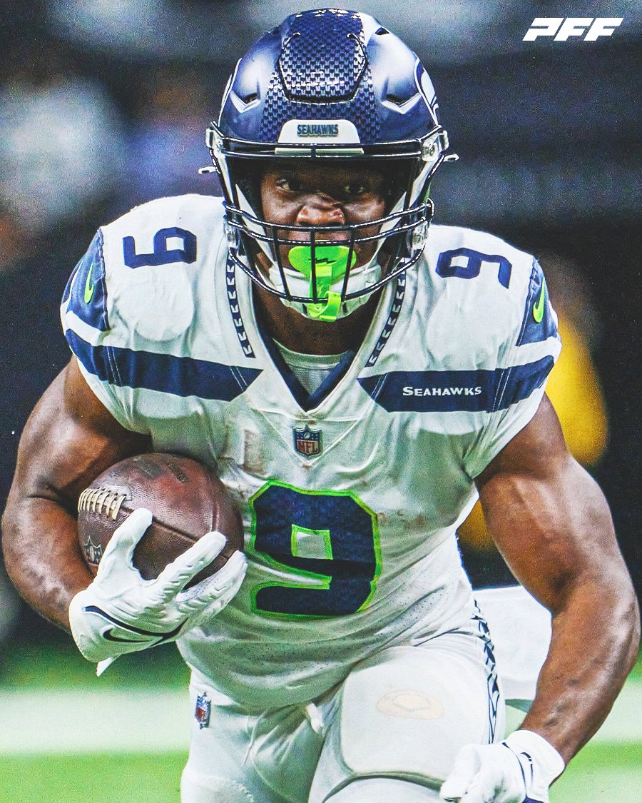 PFF_Fantasy's tweet photo. Most rushes of 20+ YDS this season: 

🥇 Nick Chubb - 13 
🥈 Kenneth Walker - 10 https://t.co/SGgUNNSy9c