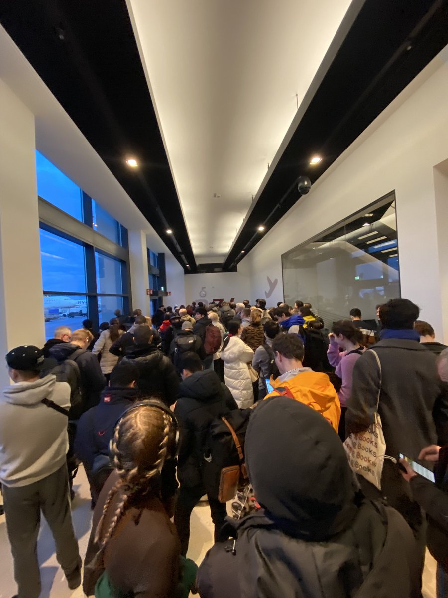 Never understood this pre-queue- behavior of <a href="/Ryanair/">Ryanair</a>. Why put everyone in a tight space and let them wait for half an hour with no respect to distance?  #berlin #Ryanair