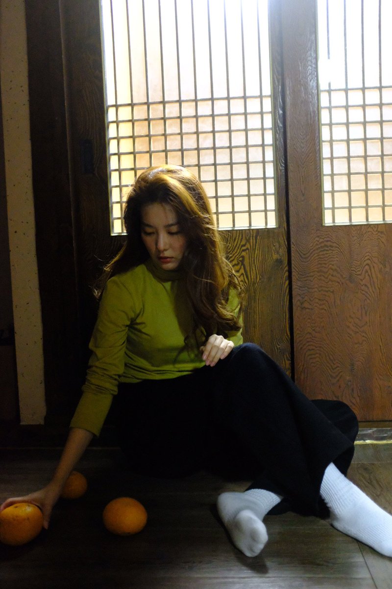 whtasmine's tweet photo. Video call.
— Kai x Seulgi two tweets au
#Seulkai #Kaiseul #Daviorgom
by ©whtasmine
1. Mau vc https://t.co/LJHM3xprqn
