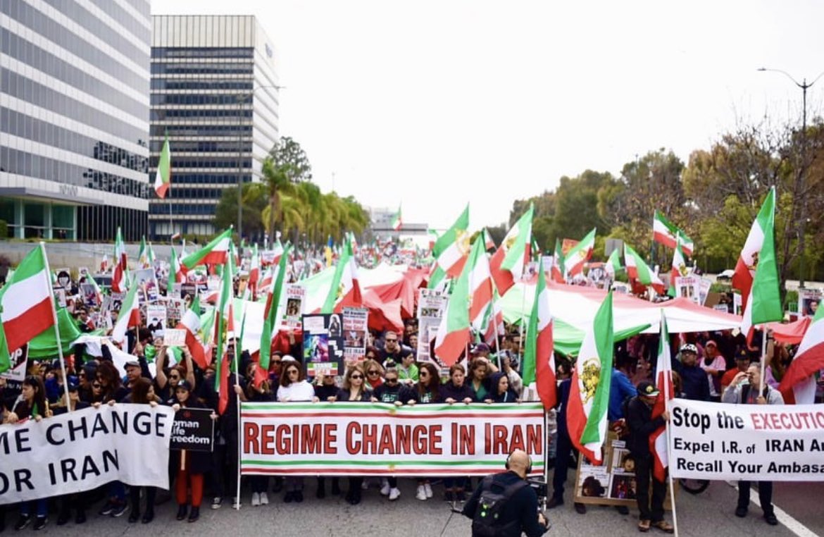 Jan 8, 2023 / 15K+ S. California residents united in #LosAngeles #FreedomSculpture on the 3rd anniversary of killing 176 innocent humans & an unborn child by the Islamic Regime + supporting #IranRevolution #PS752Justice @ps752justice