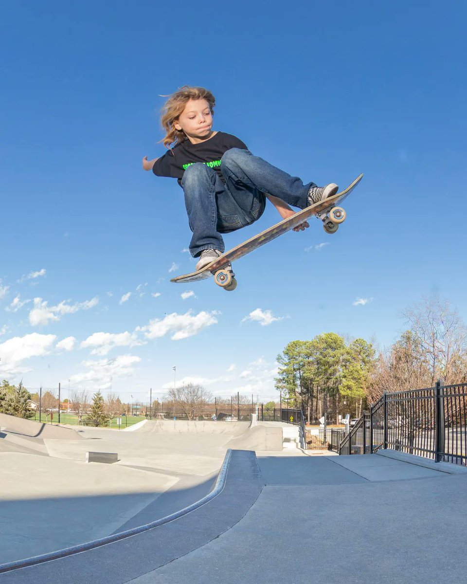 YocaherSk8's tweet image. Augie soars 🛹 @tanseyfam 
📸  @bussius_ amazing capture! 
..
.
.
#yocaher #skateboards #skater #skateboardingphotography #skaterstyle #skateboardingisfun #skateboardphotography #actionphotography #skateraesthetic