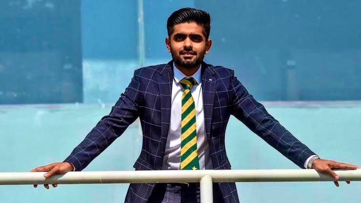 _AhmadMujtaba's tweet photo. When you reach the #end of your rope, tie a knot in it and #hang on @babarazam258 🏏
 #StayStrongBabarAzam https://t.co/8d8mXj8q2Z