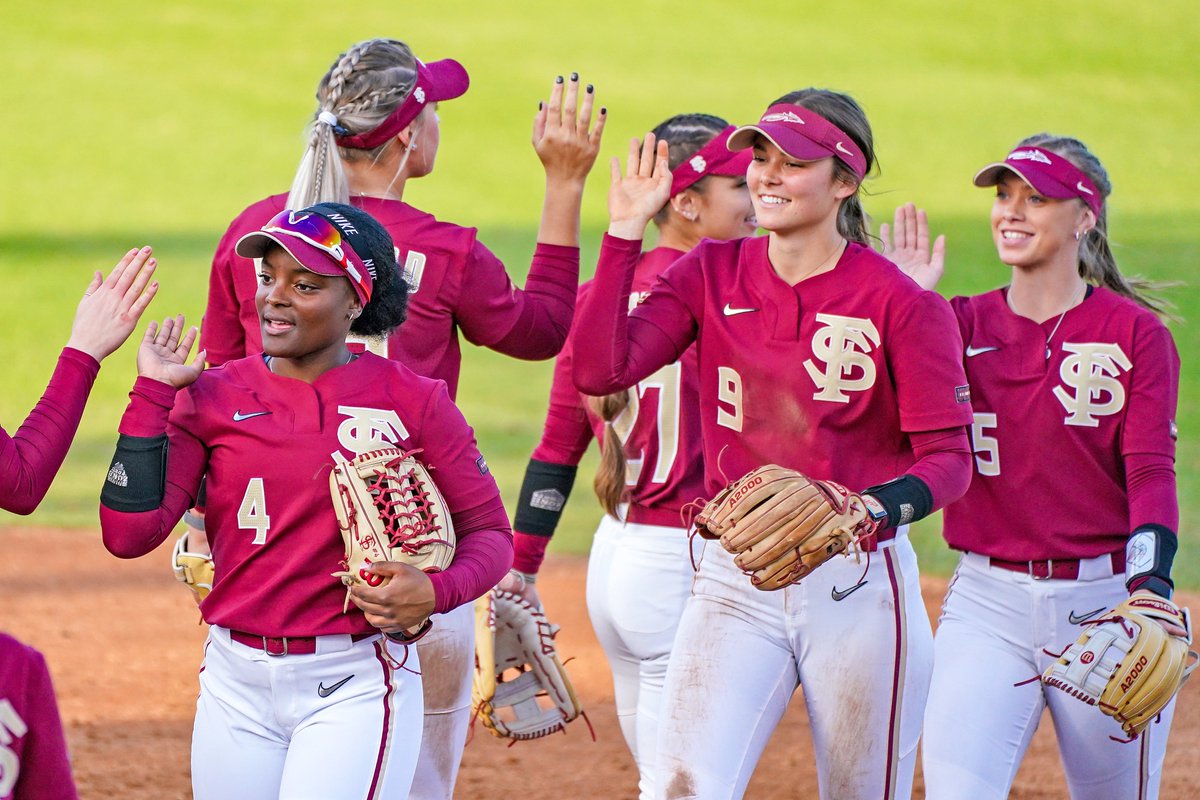 FSU_Softball's tweet photo. 1⃣ more month until moments like this🍢
#OneTribe https://t.co/sFiELLZ7CI