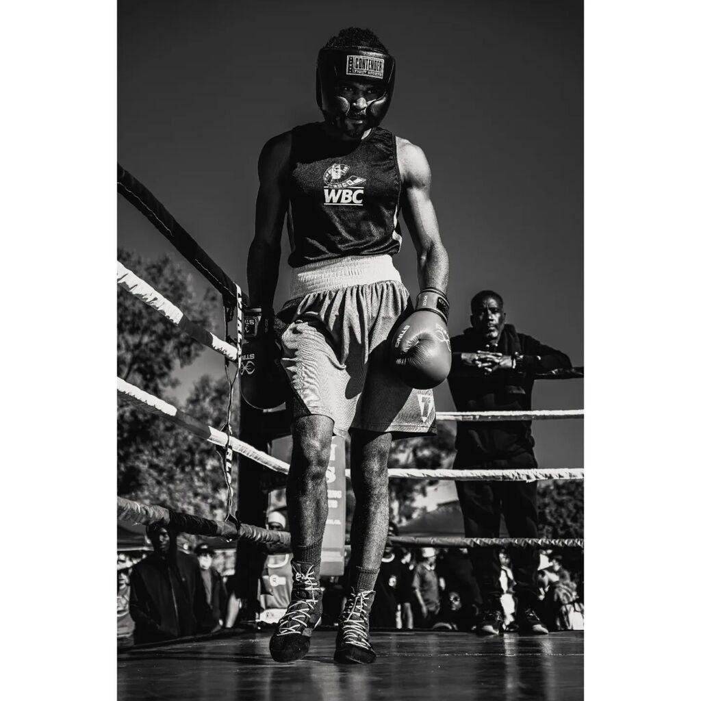 Bulldog5150's tweet photo. Determination.
.
.
.
@calborderlbc @anybodycanyouthfoundation
#sony1655f28g #sonya6100 #boxing #amatuerboxing #barriologan #sportphotography #sonyimages #sonyalpha #blackandwhitephotography #bealpha https://t.co/JsdH4rEi4P https://t.co/z46iQiLVyP