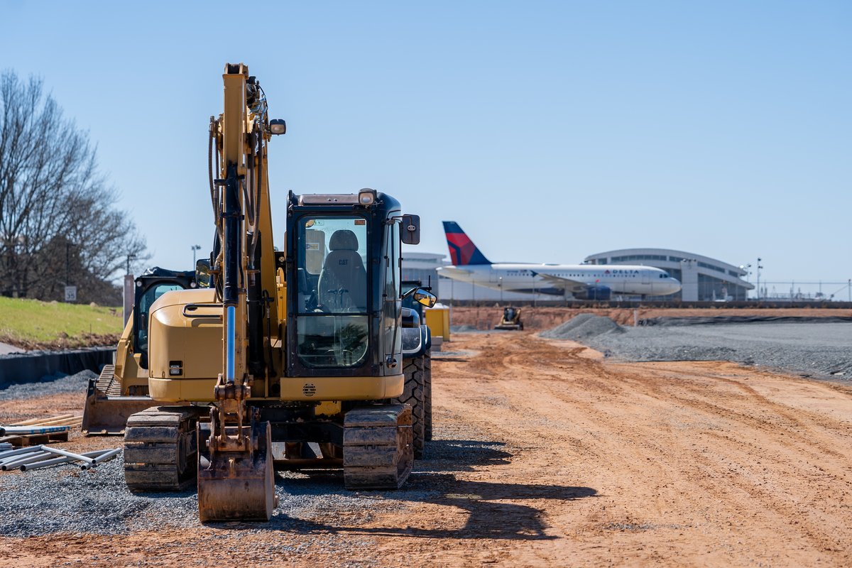 RDUAirport's tweet photo. RDU's economic report card is in!

💼 85K jobs supported
💵 $5.5 billion in personal income
🏛️ $888 million in state + local taxes generated
📈 $17 billion to the regional economy

Read more from @NCDOT's #StateOfAviation report, released today: https://t.co/bVmVaI1WWd https://t.co/64L6KjO2Xe