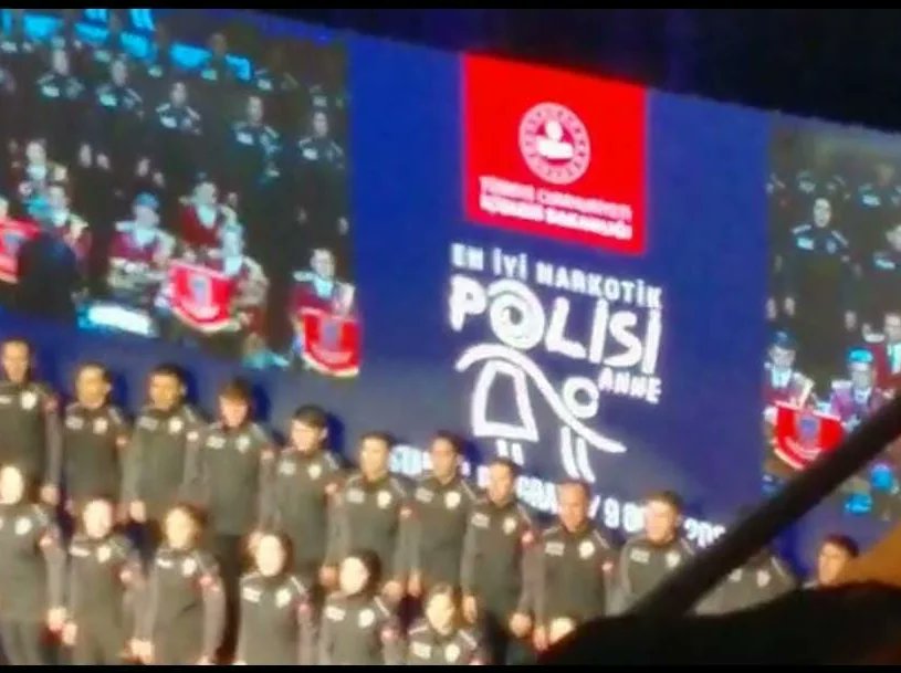 pendikyunusemre's tweet photo. İçişleri Bakanımız Sayın Süleyman Soylu önderliğinde yürütülen İstanbul Valisi Sayın Ali Yerlikaya'nın  da katılımlarıyla gerçekleştirilen "En İyi Narkotik Polis ANNE " Proje tanıtım toplantısına velilerimizle katılım sağladık. https://t.co/nmAcqLxzfB